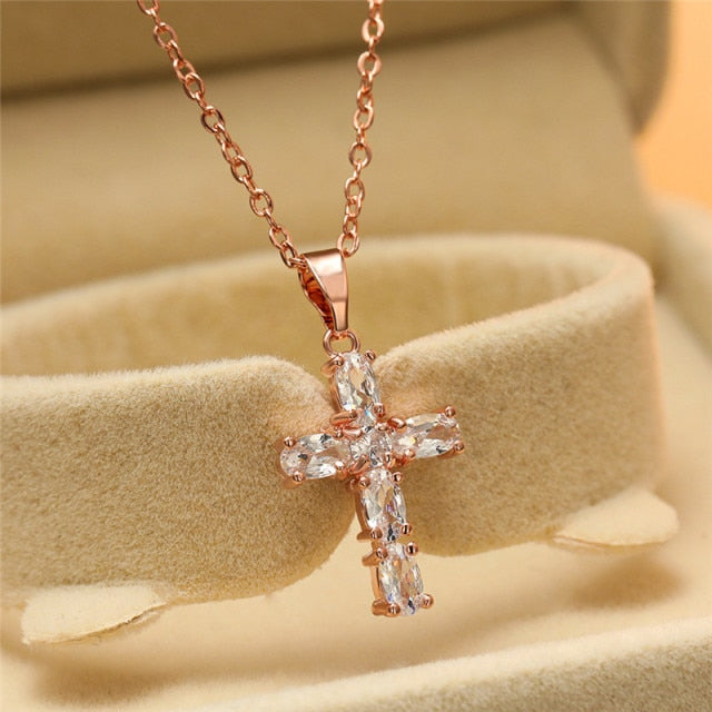 Trendy Female White Crystal Pendant Necklace